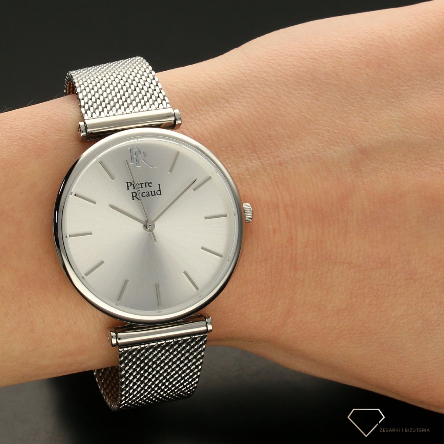 Modny SET składający się z zegarka i dołączonego, wymiennego skórzanego paska w kolorze beżowym. Zegarek na bransolecie meshowej (1).jpg